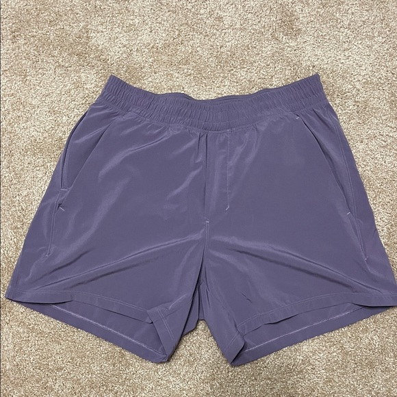 lululemon athletica Men's Deep Purple Athletic Shorts - Picture 1 of 3